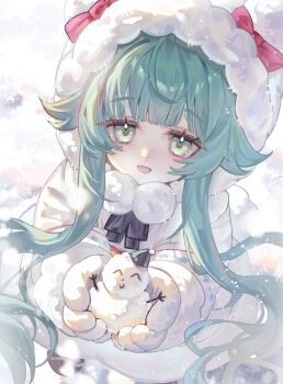1girl blue_archive boots bow brown_boots character_snowman chinese_commentary coat commentary cupping_hands doodle_sensei_(blue_archive) from_above fur-trimmed_coat fur-trimmed_hood fur-trimmed_sleeves fur_trim gloves green_eyes green_hair hair_flaps highres holding holding_snowman hood hood_bow hood_up hooded_coat long_sidelocks long_sleeves looking_at_viewer making-of_available mini_snowman mofufu_(bilibili_3546602002188494) momiji_(blue_archive) open_mouth own_hands_together pom_pom_(clothes) red_bow sensei_(blue_archive) sidelocks smile snow snowing snowman solo very_long_sidelocks white_coat white_gloves winter winter_clothes winter_coat