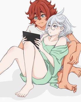 2girls bare_legs barefoot blue_eyes camisole closed_mouth commentary_request green_camisole green_shorts grey_eyes gundam gundam_suisei_no_majo holding holding_tablet_pc long_hair miorine_rembran multiple_girls otsunami red_hair shirt short_sleeves shorts smile suletta_mercury tablet_pc thick_eyebrows toes white_hair white_shirt yuri