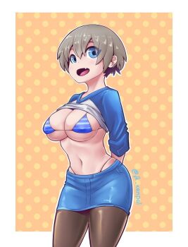 1girl arms_behind_back artist_name bikini blue_bikini blue_eyes blue_skirt blue_sleeves border breasts brown_hair brown_pantyhose clothes_lift commentary cowboy_shot fang jk_arts large_breasts navel orange_background outside_border panty_straps pantyhose polka_dot polka_dot_background raglan_sleeves shirt shirt_lift short_hair skin_fang skirt solo standing string_bikini sugoi_dekai swimsuit twitter_username uzaki-chan_wa_asobitai! uzaki_hana white_border white_shirt