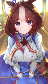 1girl :3 @_@ absurdres ahoge animal_ears bag bow breasts brown_hair commentary_request ear_ribbon gloves hair_between_eyes hairband highres holding horse_ears horse_girl large_breasts long_sleeves looking_at_viewer medium_hair meisho_doto_(turbulent_blue)_(umamusume) meisho_doto_(umamusume) nodoameyatou purple_eyes red_hairband shoulder_bag smile solo umamusume white_gloves white_hair