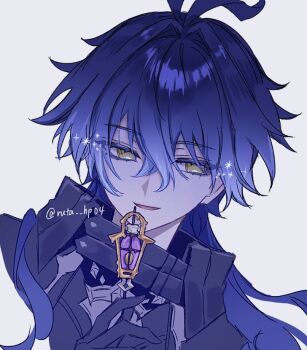 1boy antenna_hair arms_up black_coat black_gloves blue_hair coat collared_coat commentary_request cropped_shoulders crossed_bangs eyelashes flins_(genshin_impact) genshin_impact gloves hair_between_eyes holding looking_to_the_side male_focus open_mouth ruta_hp04 sideways_glance simple_background smile solo sparkle upper_body white_background yellow_eyes