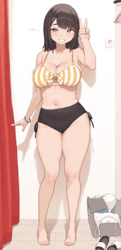 1girl absurdres bare_legs barefoot bikini black_bikini breasts brown_eyes cloba commentary full_body hair_ornament hairclip highres large_breasts looking_at_viewer multicolored_bikini original short_hair side-tie_bikini_bottom smile solo standing striped_bikini striped_clothes swimsuit toes two-tone_bikini v vertical-striped_bikini vertical-striped_clothes