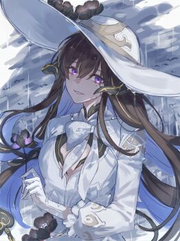 1girl absurdres black_flower blue_hair bow center_opening chinese_commentary cloud cloudy_sky constance_(honkai:_star_rail) demon_girl demon_horns demon_tail dress evil_smile floating_hair flower frilled_sleeves frills gloves grey_background grey_dress grey_gloves grey_hat hair_floating_upwards hat hat_flower head_tilt highres holding holding_flower honkai:_star_rail honkai_(series) horns long_sleeves looking_at_viewer mole mole_under_eye multicolored_hair outdoors parted_lips pink_lips purple_eyes purple_flower rain red_flower shade sky smile solo storm sun_hat tail teeth two-tone_hair upper_body yuansuiyi