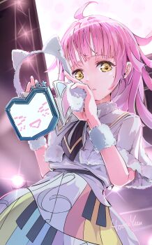 >_< 1girl absurdres ahoge artist_name black_necktie blunt_bangs blunt_ends blush capelet colorful_dreams!_colorful_smiles!_(love_live!) commentary commentary_request dress english_commentary highres holding hooriyuu looking_at_viewer love_live! love_live!_nijigasaki_high_school_idol_club mixed-language_commentary necktie parted_lips piano_print pink_hair rina-chan_board screen solo stage_lights standing sweat tennoji_rina white_capelet white_dress yellow_eyes