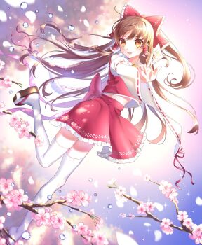 1girl back_bow between_fingers blue_sky blurry blurry_background blush bow branch brown_hair cherry_blossoms collared_shirt commentary detached_sleeves falling_petals frilled_bow frilled_skirt frills full_body hair_bow hakurei_reimu highres holding kouya_(sugar_wolfs) long_hair long_sleeves midriff_peek ofuda ofuda_between_fingers okobo open_mouth orange_eyes outstretched_arm petals platform_sandals ponytail red_bow red_skirt red_vest sandals shirt skirt sky smile solo sparkle symbol-only_commentary thighhighs thighs touhou vest water_drop white_petals white_shirt white_thighhighs