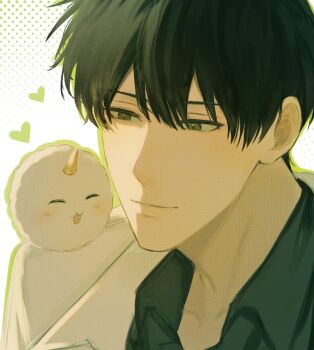 0juhcd 1boy animal animal_on_shoulder biyoo_(omniscient_reader&#039;s_viewpoint) black_eyes black_hair black_shirt coat collared_shirt commentary halftone heart highres kim_dokja male_focus omniscient_reader&#039;s_viewpoint open_clothes open_coat portrait shirt short_hair sidelighting smile solo symbol-only_commentary white_coat