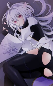 1girl ahoge ass black_gloves black_pants blush breasts clothing_cutout commentary_request fate/grand_order fate_(series) fingerless_gloves gloves highres long_hair long_sleeves looking_at_viewer lying medium_breasts merlin_(fate/prototype) on_side pants pointy_ears red_eyes robe solo thighs very_long_hair wagu_neru white_hair white_robe wide_sleeves