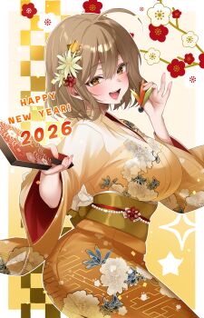 1girl 2026 absurdres ahoge anis_(nikke) blush breasts brown_hair commentary_request fingernails floral_print flower goddess_of_victory:_nikke hair_flower hair_ornament hanetsuki happy_new_year highres holding holding_paddle japanese_clothes kimono large_breasts looking_at_viewer new_year nigi_(ngmnoym) obi paddle sash short_hair smile solo yellow_kimono yukata