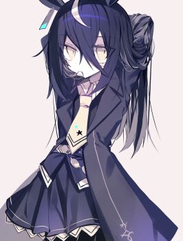 1girl ahoge animal_ears arms_up belt black_belt black_hair black_pantyhose black_skirt black_vest collared_shirt commentary_request ear_ornament ear_tag earrings hair_tie_in_mouth hand_in_own_hair hem_peeking_out highres horse_ears horse_girl jewelry long_hair manhattan_cafe_(umamusume) meto_(metrin) mouth_hold multicolored_hair necktie pantyhose pleated_skirt shirt simple_background single_earring skirt solo umamusume very_long_hair vest white_background white_hair white_shirt yellow_nails yellow_necktie