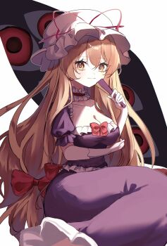 1girl blonde_hair bow breasts cleavage closed_mouth commentary dress gap_(touhou) gloves hair_bow hand_fan hat hat_ribbon highres holding holding_fan large_breasts long_hair looking_at_viewer mob_cap purple_dress red_ribbon ribbon smile solo touhou very_long_hair white_gloves white_hat yakumo_yukari yashikikoi yellow_eyes