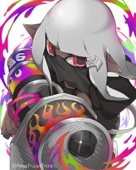 1girl artist_name black_mask black_shirt bracelet commentary_request covered_mouth dark-skinned_female dark_skin glint grey_hair hair_ornament hairclip holding holding_weapon inkling inkling_girl inkling_player_character jewelry long_hair mask matsushita_(matsudbox) mouth_mask nintendo pink_eyes pointy_ears range_blaster_(splatoon) shirt solo splatoon_(series) tentacle_hair weapon