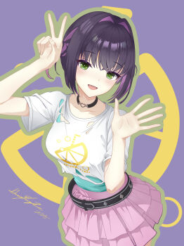 1girl :d absurdres aqua_shirt belt black_belt black_choker black_hair blush chinese_commentary choker collarbone commentary cowboy_shot crossed_bangs fang fingernails green_eyes green_outline green_pupils hair_between_eyes hair_intakes hands_up happy heart heart_choker heart_o-ring highres limelight_lemonade_jam looking_at_viewer medium_hair miniskirt mole mole_under_eye multicolored_hair nabari_anju o-ring o-ring_choker open_mouth outline outstretched_hand pink_skirt pleated_skirt purple_background purple_hair shirt short_sleeves sidelocks signature simple_background skirt smile solo streaked_hair t-shirt torn_clothes torn_shirt two-tone_hair two_side_up undershirt user_kvdv8537 v white_shirt