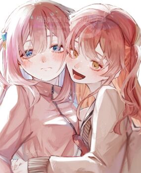 2girls asai_(00:05) blue_eyes blush bocchi_the_rock! brown_shirt cheek-to-cheek closed_mouth commentary_request cube_hair_ornament double-parted_bangs gotoh_hitori hair_between_eyes hair_ornament heads_together jacket kita_ikuyo long_bangs long_hair long_sleeves multiple_girls one_side_up open_mouth pink_hair pink_jacket red_hair shirt simple_background smile upper_body white_background yellow_eyes