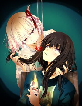2girls black_hair blonde_hair blue_shirt blush cigarette_kiss commentary_request flower flower_in_mouth green_background hair_ribbon hand_in_another&#039;s_hair highres holding holding_lighter inoue_takina lighter long_hair lycoris_recoil multiple_girls nishikigi_chisato parted_lips purple_eyes red_eyes red_ribbon ribbon sengoku_chidori shirt short_hair spider_lily white_shirt yuri zippo_lighter