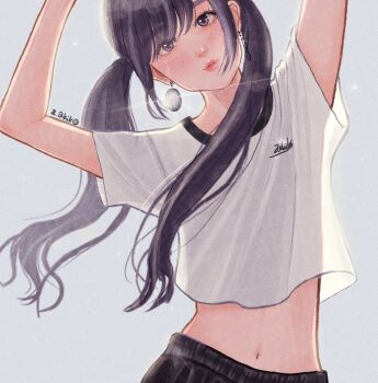 1girl absurdres artist_name black_hair closed_mouth crop_top cropped_shirt earrings eyelashes fingerless_gloves glint gloves grey_background grey_eyes hashtag-only_commentary heart heart_in_eye highres jewelry long_hair looking_at_viewer midriff navel original red_lips shirt short_sleeves simple_background solo swept_bangs symbol_in_eye t-shirt twintails upper_body watermark white_shirt zakikoillust