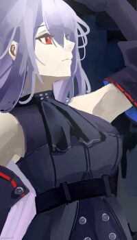 1girl absurdres arknights arm_cuffs arm_up armpits ascot bare_shoulders black_ascot black_gloves black_shirt breasts dark_background detached_sleeves gloves hair_between_eyes highres large_breasts long_hair profile red_eyes renakohii shirt simple_background skadi_(arknights) skadi_(elite_ii)_(arknights) solo upper_body very_long_hair white_hair