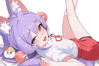 1girl absurdres animal_ear_fluff animal_ears commentary_request fox_ears fox_girl fox_tail heterochromia highres korean_commentary lying on_back purple_hair red_skirt seulpeunna skirt solo stellive tail tenko_shibuki