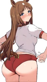 Rule 34 | 1girl, animal ears, ass, ass focus, blush, breasts, brown hair, buruma, closed mouth, clothing cutout, commentary request, cowboy shot, embarrassed, from behind, grass wonder (umamusume), gym shirt, gym uniform, highres, horse ears, horse girl, horse tail, kokora (kokorahen), long hair, looking at viewer, looking back, medium breasts, multicolored hair, nose blush, red buruma, shirt, short sleeves, simple background, solo, streaked hair, tail, tail through clothes, umamusume, white background, white streaks