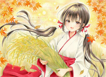 1girl arukapismillust autumn autumn_leaves black_hair brown_eyes choppy_bangs commentary_request day falling_leaves floating_hair hair_tubes hay holding japanese_clothes kosode leaf long_hair maple_leaf marker_(medium) miko obi open_mouth original outdoors sash smile solo traditional_media twintails upper_body watermark