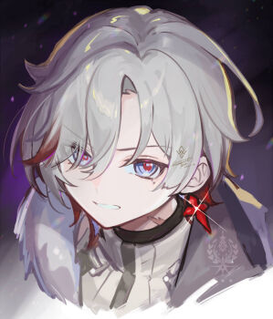 1boy blue_eyes cawasemi_teu coat commentary_request earrings eyes_visible_through_hair fur-trimmed_coat fur_trim genshin_impact grey_hair hair_between_eyes hair_over_one_eye highres illuga_(genshin_impact) jewelry male_focus mole mole_under_eye multicolored_hair red_pupils scar scar_on_neck single_earring solo sparkle sweater turtleneck turtleneck_sweater two-tone_hair watermark