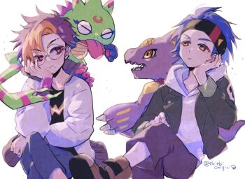 2boys black_jacket blonde_hair blue_hair blue_pants commentary_request crossed_legs digimon digimon_(creature) digimon_beatbreak dragon ebiebionigiri gecko gekkomon glasses hood hoodie jacket mole mole_under_eye monodramon multicolored_hair multiple_boys pants purple_hair simple_background sitting souda_raito tenma_tomoro tongue tongue_out twitter_username two-tone_hair white_background white_hoodie white_jacket