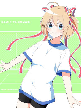 1girl a-pose ahoge alternate_costume black_shorts blonde_hair blue_eyes blush character_name closed_mouth commentary_request cowboy_shot dutch_angle eyes_visible_through_hair green_background gym_shirt gym_shorts gym_uniform hair_between_eyes hair_ornament hair_ribbon happy highres kamikita_komari letterboxed little_busters! long_ribbon outline red_ribbon ribbon shirt short_hair short_sleeves shorts simple_background smile solo split_mouth star_(symbol) star_hair_ornament tareme two_side_up white_outline white_shirt xdjf63qbpt0iqmj