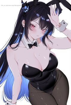 1girl alternate_costume animal_ears arm_up asymmetrical_horns bare_shoulders black_bow black_bowtie black_hair black_leotard black_pantyhose blue_hair bow bowtie breasts cleavage closed_mouth colored_inner_hair commentary covered_navel detached_collar english_commentary fake_animal_ears highleg highleg_leotard highres hololive hololive_english horns large_breasts leotard long_hair looking_at_viewer maria_(marymeow) multicolored_hair nerissa_ravencroft pantyhose playboy_bunny purple_eyes rabbit_ears simple_background solo strapless strapless_leotard traditional_bowtie uneven_horns very_long_hair virtual_youtuber white_background wrist_cuffs