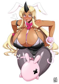 1girl @_@ absurdres animal_ears bare_shoulders black_leotard blonde_hair breasts cleavage collar constricted_pupils cowboy_shot cuffs dark-skinned_female dark_skin fake_animal_ears highres horns huge_breasts leotard long_hair looking_at_viewer monster_musume_no_iru_nichijou open_mouth pantyhose playboy_bunny pointy_ears red_eyes simple_background single_horn smile solo surprised tionishia virusotaku white_background