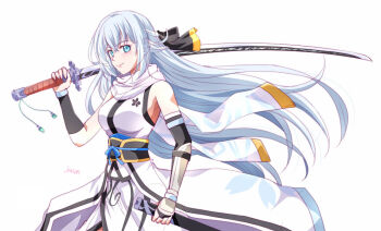 1girl arm_guards artist_name bare_shoulders blue_eyes breasts bridal_gauntlets close-up closed_mouth crossed_bangs detached_sleeves double-parted_bangs eiyuu_densetsu floating_clothes hair_between_eyes half_updo holding holding_sword holding_weapon huge_weapon kuro_no_kiseki kuro_no_kiseki_(series) kuro_no_kiseki_ii long_hair looking_at_viewer medium_breasts over_shoulder pommel_tassel shizuna_rem_misurugi simple_background sleeveless smile solo sword upper_body very_long_hair weapon weapon_over_shoulder white_background white_hair xiacheng_tatsuya