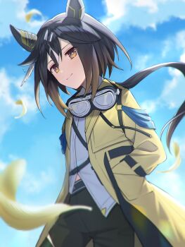1girl animal_ears asymmetrical_shirt black_hair black_pants blue_sky brown_eyes brown_hair buta_tamako closed_mouth cloud coat commentary_request ear_covers goggles goggles_around_neck hair_between_eyes hand_in_pocket highres horse_ears horse_girl long_hair multicolored_hair outdoors pants shirt sky smile solo stay_gold_(sunlit_outsider)_(umamusume) stay_gold_(umamusume) umamusume white_hair white_shirt wrist_belt yellow_coat
