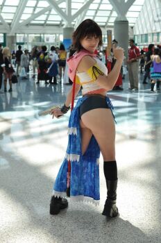 ass boots brown_hair cosplay cosplay_photo final_fantasy final_fantasy_x final_fantasy_x-2 gun jsica_(cosplay_deviants) photo_(medium) platform_boots weapon yuna yuna_(ff10) yuna_(ff10)_(cosplay)
