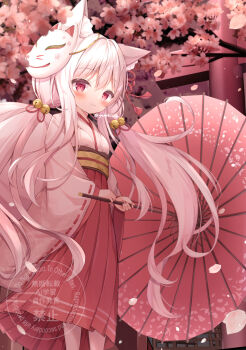 1girl animal_ear_fluff animal_ears bad_tag bell blush cherry_blossoms closed_mouth feet_out_of_frame flower fox_ears fox_mask hair_bell hair_ornament hakama hakama_skirt highres holding holding_umbrella japanese_clothes jingle_bell kimono long_hair low_twintails mask mask_on_head miko obi original outdoors petals pink_flower pink_hair pink_kimono red_eyes red_hakama red_skirt red_umbrella ribbon_trim sash skirt smile solo standing twintails twitter_username umbrella very_long_hair watermark white_hair white_kimono wide_sleeves yuduki_pdx