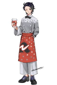 1boy alternate_costume apron arm_behind_back black_bow black_bowtie black_hair black_shoes bow bowtie buttons cosplay cup disposable_coffee_cup disposable_cup double-breasted grey_eyes grin grisham_(pokemon) grisham_(pokemon)_(cosplay) highres holding holding_cup light_blush loafers male_focus nintendo one_eye_closed orange_apron pants paxton_(pokemon) pokemon pokemon_legends:_z-a print_apron reirei00915 shoes short_hair side_ahoge single_hair_intake smile solo twitter_username waist_apron white_background white_pants wide_sleeves