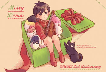 1boy alternate_costume anniversary antenna_hair bangs_(omori) black_eyes black_hair bow_(music) box brown_background brows_(omori) bun_(omori) cat chinese_commentary christmas_sweater closed_mouth commentary_request copyright_name gift gift_box happy_(omori) highres instrument long_sleeves looking_at_viewer male_focus merry_christmas mewo nose_(omori) omori plurk_username red_ribbon red_socks red_sweater ribbon short_hair shorts sitting socks solo ssnowman0203 sunny_(omori) sweater twitter_username violin white_shorts