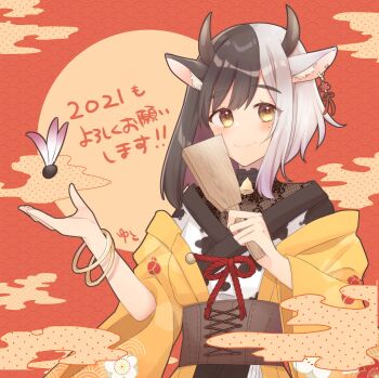 1girl 2021 animal_ears animal_print bell bracelet brown_corset chinese_zodiac closed_mouth corset cow_ears cow_girl cow_horns cow_print cow_tail cowbell earrings highres horns japanese_clothes jewelry kimono multicolored_hair neck_bell original sakura_yuto single_earring smile solo split-color_hair tail translation_request year_of_the_ox yellow_eyes