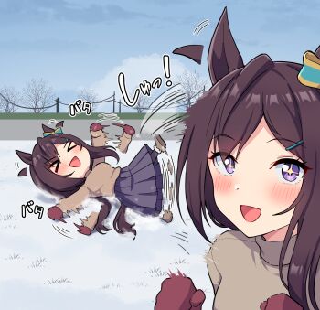 &gt;_&lt; 1girl :d animal_ears blue_sky brown_hair cloud commentary_request day gloves highres horse_ears horse_girl horse_tail looking_at_viewer mejiro_dober_(umamusume) open_mouth outdoors purple_eyes red_gloves sky smile snow solo sparkling_eyes tail takiki umamusume