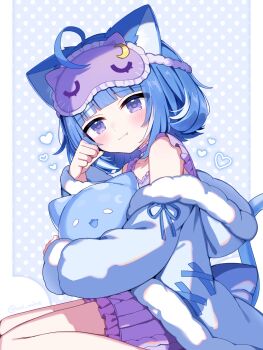 1girl ahoge animal_ear_fluff animal_ears bare_legs blue_background blue_hair blue_jacket blush border cat_ears cat_girl cat_tail commentary_request dot_nose feet_out_of_frame fur-trimmed_jacket fur_trim heart highres holding holding_stuffed_toy indie_virtual_youtuber jacket kurageu_roa looking_at_viewer loungewear mask multicolored_hair nightgown noi_mine off_shoulder polka_dot polka_dot_background purple_eyes purple_nightgown short_hair sitting sleep_mask solo streaked_hair stuffed_animal stuffed_toy tail twitter_username virtual_youtuber white_border white_hair