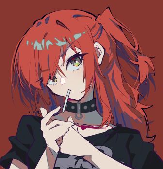 1girl black_choker black_shirt bocchi_the_rock! breasts choker collarbone commentary_request green_eyes hair_behind_ear hair_between_eyes head_tilt highres kita_ikuyo long_hair looking_at_viewer medium_breasts one_side_up red_background red_hair shirt short_sleeves smoking thr6e9e