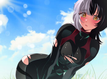 Rule 34 | 1girl, ayanami rei, ayanami rei (cosplay), black bodysuit, black hair, blue sky, blush, bodysuit, breasts, cloud, cloudy sky, cosplay, day, grey hair, hololive, hololive english, long hair, looking at viewer, mecha pilot suit, medium breasts, multicolored hair, neon genesis evangelion, plugsuit (evangelion), ryness, shiori novella, skindentation, sky, solo, split-color hair, torn bodysuit, torn clothes, two-tone hair, virtual youtuber, yellow eyes