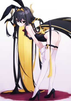 1girl absurdres animal_ears ayanue black_eyes black_hair black_leotard blonde_hair breasts colored_inner_hair gloves high_heels highres horns leotard long_hair multicolored_hair original playboy_bunny rabbit_ears small_breasts solo thighhighs very_long_hair white_thighhighs