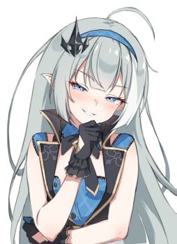 1girl ahoge black_dress black_gloves black_ribbon blue_dress blue_hairband breasts checkered_clothes checkered_dress checkered_hairband coat_dress commentary_request crossed_arms dress evil_grin evil_smile female_tyrant_(stella_sora) frilled_gloves frills gloves grey_hair grin hair_ornament hairband hand_on_own_chin head_tilt highres hr.r layered_dress long_hair looking_at_viewer narrowed_eyes neck_ribbon pointy_ears ribbon simple_background sleeveless sleeveless_dress small_breasts smile smug solo stella_sora tyrant_(stella_sora) upper_body very_long_hair white_background