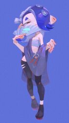 Rule 34 | 1girl, blue background, blue hair, capelet, chest sarashi, full body, hair over one eye, hand fan, looking at viewer, mohumohu owl, nintendo, pants, paper fan, pointy ears, red eyes, sarashi, shiver (splatoon), smile, solo, splatoon (series), splatoon 3, tentacle hair, torn clothes, torn pants