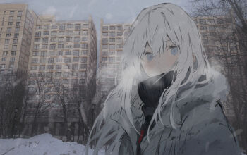 1girl absurdres bare_tree black_scarf breath closed_mouth coat commentary_request day double-parted_bangs expressionless fur-trimmed_coat fur_trim grey_coat grey_eyes hair_between_eyes highres its_(pixiv_61283676) lamppost long_bangs long_hair looking_at_viewer mixed-language_commentary original outdoors photo_background real_world_location russian_commentary scarf solo steam tree upper_body white_hair winter