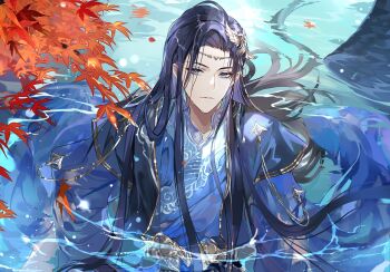 1boy autumn_leaves belt black_coat blue_eyes blue_hair blue_hanfu blue_robe chinese_clothes chinese_commentary clarence_clayden clarence_clayden_(myths_wonders) closed_mouth coat curtained_hair expressionless falling_leaves gold_belt gold_trim hair_ornament hanfu head_chain highres jewelry layered_sleeves leaf long_hair long_sleeves looking_at_viewer lovebrush_chronicles male_focus maple_leaf mole mole_under_eye open_clothes open_coat parted_bangs partially_submerged robe short-sleeved_coat short_over_long_sleeves short_sleeves solo tang_qi_zang upper_body very_long_hair water wave_print wet wet_hair wide_sleeves wing_hair_ornament