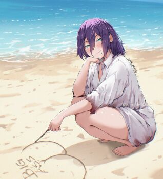 Rule 34 | 1girl, barefoot, beach, chainsaw man, commentary, day, green eyes, hair between eyes, jk arts, looking at viewer, ocean, outdoors, purple hair, reze (chainsaw man), sand, short hair, smile, solo, symbol-only commentary, toenails, water