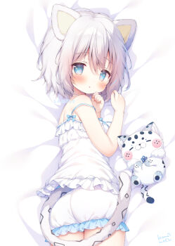 1girl animal_ears ass bloomers blue_eyes blush camisole cat from_behind highres kohaku_nene la_peche_party leopard leopard_ears leopard_girl leopard_tail looking_back lying momozu_komamochi on_stomach short_hair snow_leopard snow_leopard_ears snow_leopard_girl snow_leopard_tail solo strap_slip tail underwear virtual_youtuber white_bloomers white_camisole white_hair