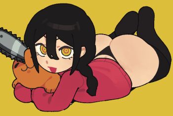 1girl @_@ ass ass_focus bad_tag black_hair black_panties chainsaw_man huge_ass kyojiri_loli loli looking_at_viewer lying nayuta_(chainsaw_man) on_stomach open_mouth panties pochita_(chainsaw_man) red_sweater sweater thighhighs thong underwear yellow_background yellow_eyes yono5