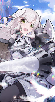 1girl ai_(girls_band_cry) bird black_pantyhose blush chinese_commentary commentary_request girls_band_cry girls_band_cry_rpg green_eyes head_wings highres holding holding_polearm holding_weapon lance long_hair open_mouth pantyhose polearm solo teeth upper_teeth_only weapon white_hair wings yun_cao_bing