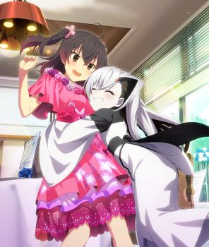 2girls :d ^_^ ahoge asakura_mihono bare_shoulders black_hair black_robe blue_flower blue_rose blush breasts brown_hair closed_eyes colored_skin day dot_nose dress feet_out_of_frame floral_print floral_print_dress flower formal_clothes game_cg glomp grey_hair grin hair_flower hair_ornament hands_up hanging_light happy hug indoors jewelry kohime_(toji_no_miko) layered_skirt long_hair long_sleeves medium_hair multicolored_hair multiple_girls necklace off-shoulder_dress off_shoulder official_art open_mouth pearl_necklace pink_dress pink_flower pink_rose pointy_ears print_dress purple_flower purple_rose red_eyes red_flower red_rose robe rose sign skirt small_breasts smile table tablecloth teeth third-party_source toji_no_miko toji_no_miko:_kizamishi_issen_no_tomoshibi twintails two-tone_hair two-tone_robe undercut upper_teeth_only white_flower white_robe white_rose white_skin window_blinds