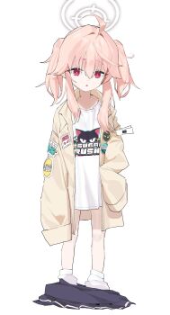 1girl :o age_regression aged_down ahoge badge blue_archive bright_pupils commentary_request full_body halo highres jacket kiyoung_park korean_commentary logo_print loli looking_at_viewer natsu_(band)_(blue_archive) natsu_(blue_archive) oversized_clothes print_shirt red_eyes shirt sidelocks simple_background skirt sleeves_past_fingers sleeves_past_wrists socks solo triangle_mouth twintails unworn_skirt white_background white_pupils white_shirt white_socks yellow_jacket